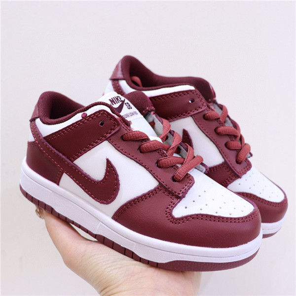 Youth Running Weapon SB Dunk White/Red Shoes 001